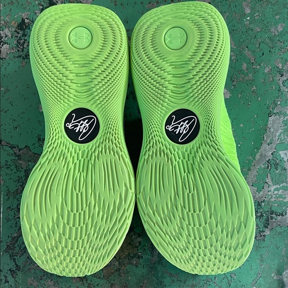 Under Armour Kids Curry 12 Basketball Shoes - Picture 9 of 9